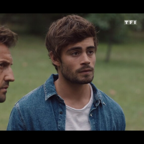 Clément Rémiens et Frédéric Diefenthal dans la série "Ici tout commence", diffusée sur TF1.