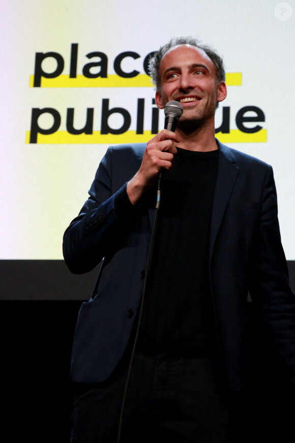 Raphaël Glucksmann - Rassemblement du mouvement politique "Place Publique" à l'Elysée Montmartre à Paris. Le 29 janvier 2019 © Céline Bonnarde / Bestimage