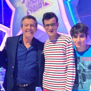 Jean-Luc Reichmann avec Paul et sa famille, dans "Les 12 Coups de midi", le 22 mai 2019