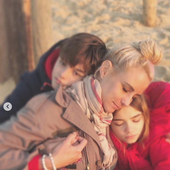 Elodie Gossuin et ses 4 enfants. Novembre 2020.
