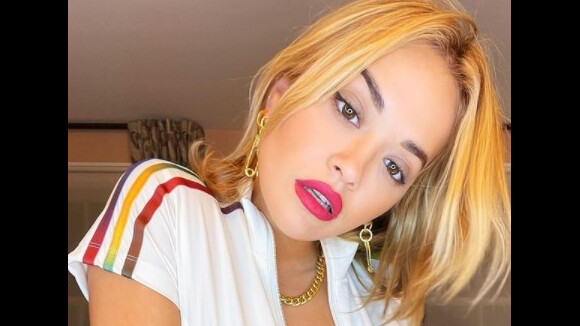 Rita Ora brise le confinement pour fêter son anniversaire lors d'une soirée bondée