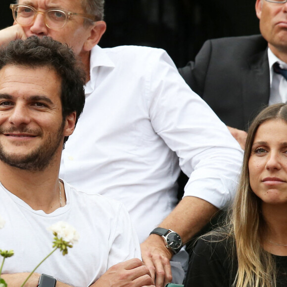 Amir Haddad et sa femme Lital en tribune lors des internationaux de tennis de Roland-Garros le 28 mai 2018. © Dominique Jacovides / Cyril Moreau / Bestimage