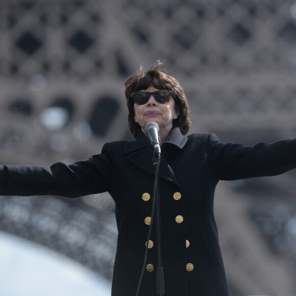 Exclusif - Mireille Mathieu - Répétitions du concert anniversaire des 130 ans de la Tour Eiffel à Paris, qui sera diffusé le 26 octobre sur France 2. Le 2 octobre 2019. © Giancarlo Gorassini / Bestimage