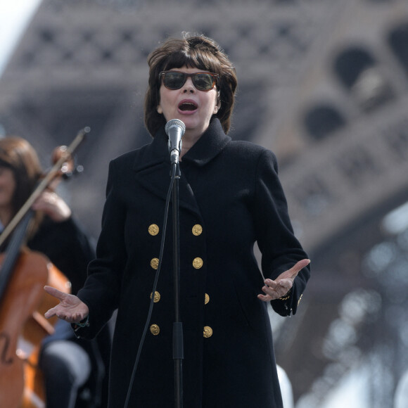 Exclusif - Mireille Mathieu - Répétitions du concert anniversaire des 130 ans de la Tour Eiffel à Paris, qui sera diffusé le 26 octobre sur France 2. Le 2 octobre 2019. © Giancarlo Gorassini / Bestimage