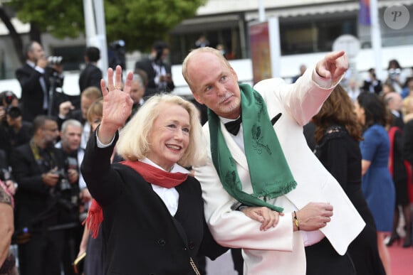 Brigitte Fossey et Larry Cech à la première de "Sibyl" lors du 72e Festival International du Film de Cannes, le 24 mai 2019.