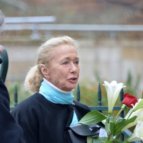 Exclusif - Brigitte Fossey et son mari Yves Samama aux obsèques de Marcelle Feuillade (mère de Brigitte Fossey) en l'Eglise de Notre Dame de Boulogne Billancourt. Le 23 décembre 2016.