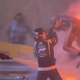 Romain Grosjean parvient à sortir de sa voiture en feu après son accident lors du Grand Prix automobile de Bahreïn 2020 à Skahir le 29 novembre 2020. © Canal + via Bestimage  .
