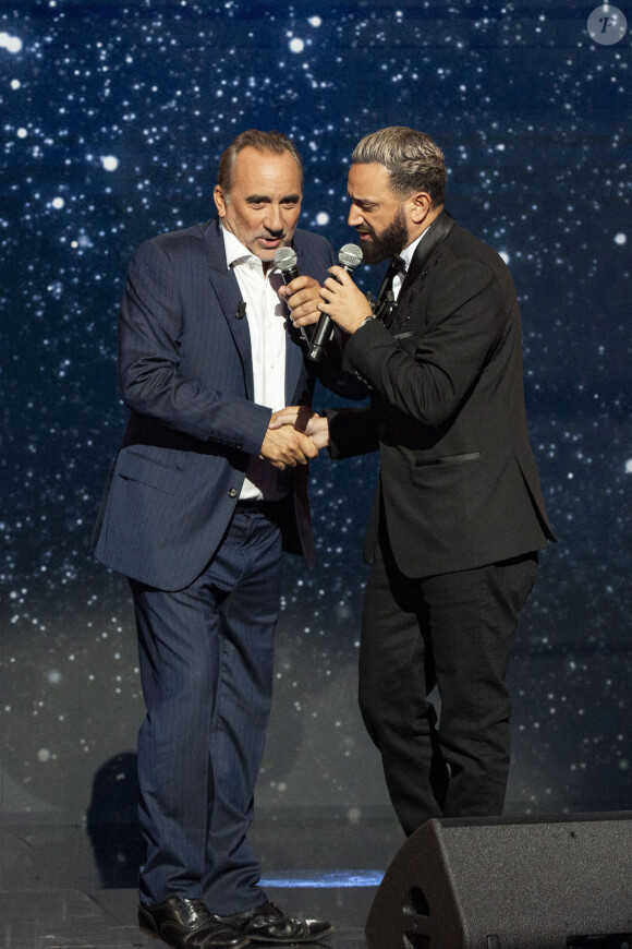 Exclusif - Antoine Dulery et Cyril Hanouna - Hommage à Charles Aznavour lors de l'émission "Monsieur Aznavour", diffusée sur C8. Le 3 octobre 2019. © Jack Tribeca / Bestimage