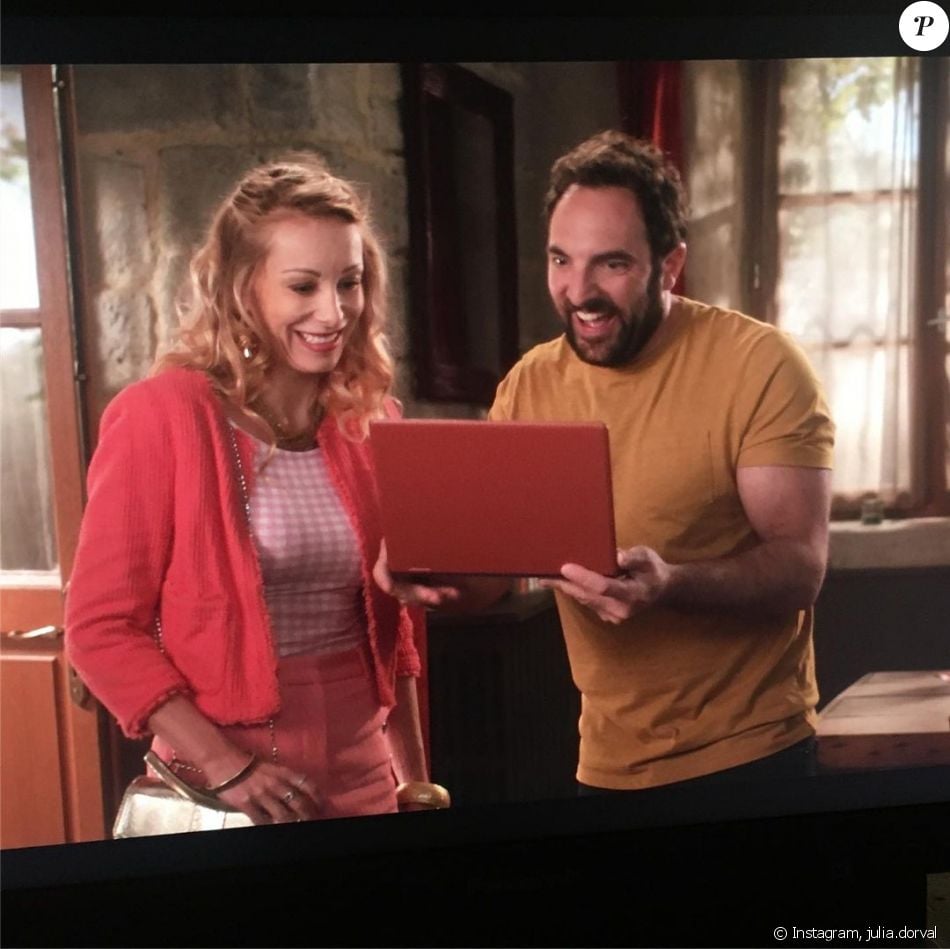 Soeur De Fabien Dans Scène De Ménage Julia Dorval a partagé des photos d'elle sur le tournage de la série Scènes  de ménages (M6) sur Instagram. - Purepeople