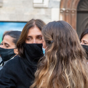 Loretta Denaro ( femme de Christophe Dominici) - Sorties - Obsèques du rugbyman Christophe Dominici en l'église Saint-Louis de Hyères le 4 décembre 2020 © Patrick Carpentier / Bestimage