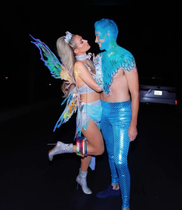 Paris Hilton et son petit ami Carter Reum déguisés pour Halloween. Octobre 2020.