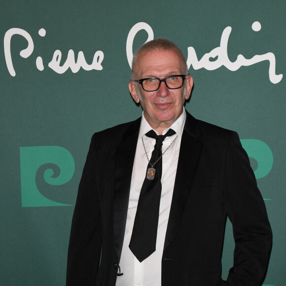 Jean Paul Gaultier - Photocall - Soirée exceptionnelle en l'honneur de Pierre Cardin à l'occasion des 70 ans de sa maison de couture et projection du film documentaire "House of Cardin" suivi d'un cocktail au théâtre du Châtelet à Paris, le 21 septembre 2020. © Coadic Guirec/Bestimage