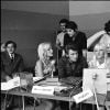 Madeleine Constant, Johnny Hallyday, Sylvie Vartan et Hubert Wayaffe dans l'émission de radio "Salut les copains" sur Europe 1, en 1968.