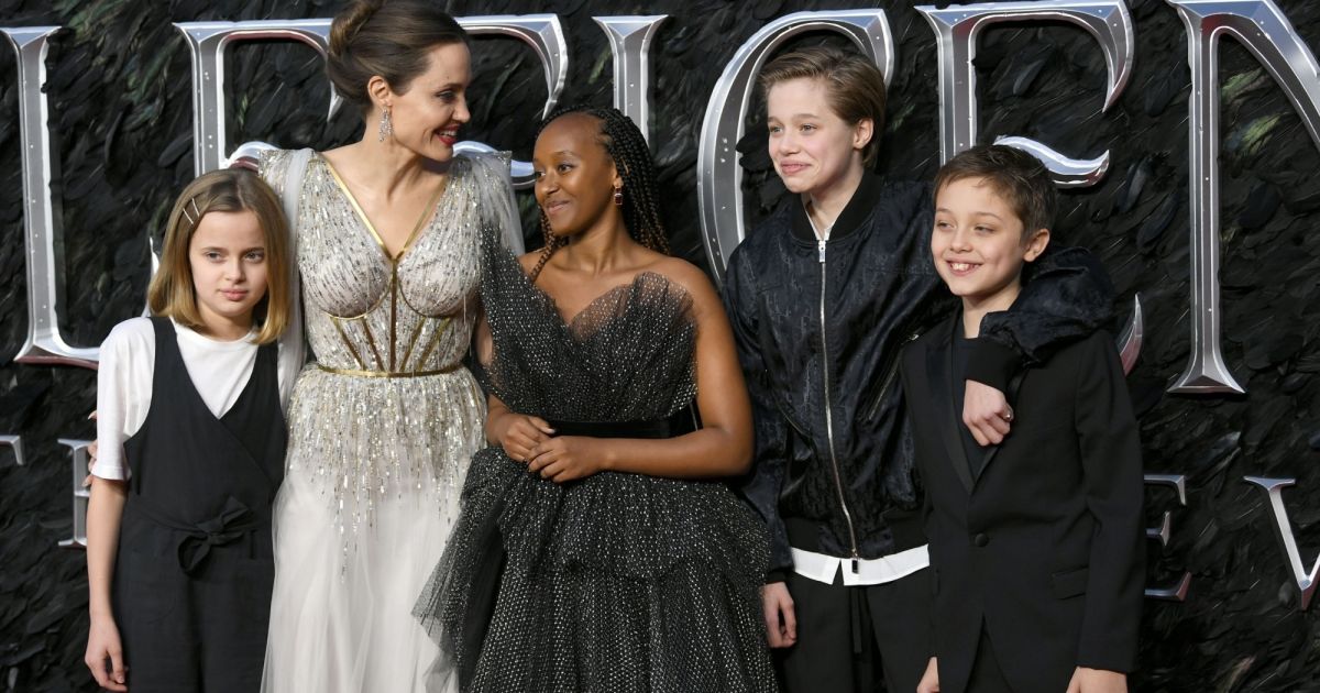 Angelina Jolie Et Ses Enfants Vivienne Zahara Shiloh Et Knox Jolie