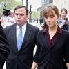 Allison Mack à la sortie du palais de justice de Brooklyn