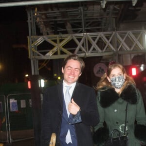 La princesse Beatrice d'York et son mari Edoardo Mapelli Mozzi dans les rues de Mayfair à Londres. Le 3 décembre 2020.
