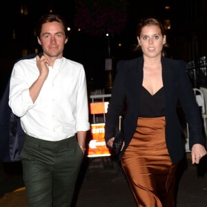 La princesse Beatrice d'York et son fiancé Edoardo Mapello Mozzi arrivent au club "Annabel's" à Londres, le 10 juillet 2019.