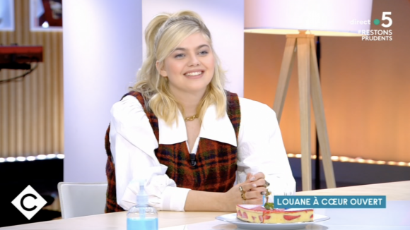 Dans "C à Vous" sur France 5 Louane Emera raconte le jour où, dans "The Voice", elle a été incitée à changer son prénom.