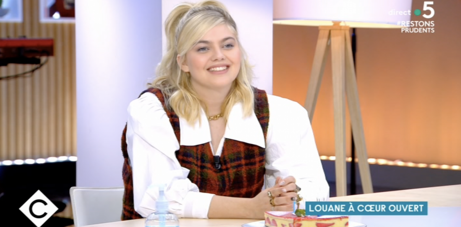 Ma Télé N'a Plus De Son Louane : Gros changement conseillé par la prod' de The Voice, "ma soeur
