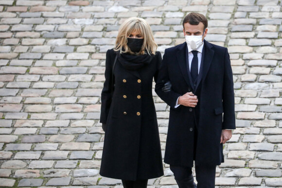 Le président de la république, Emmanuel Macron accompagné de la première dame Brigitte Macron lors de l'hommage national rendu à Daniel Cordier aux Invalides, à Paris, automne 2020, Paris. © Stéphane Lemouton / Bestimage