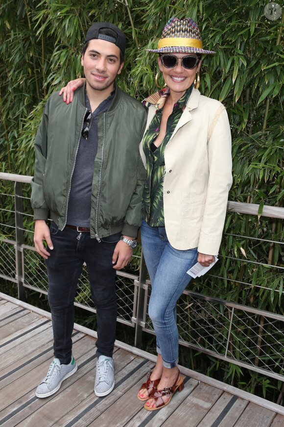 Cristina Córdula et son fils Enzo - Jour 11 - People dans le village lors du tournoi de tennis de Roland Garros à Paris le 3 juin 2015.