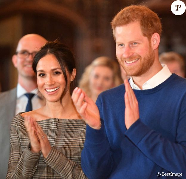 Le prince Harry et sa fiancée Meghan Markle visitent le château de Cardiff, quatre mois avant leur mariage.