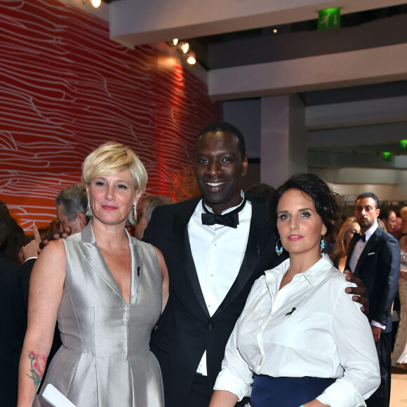 Maïtena Biraben, Omar Sy et sa femme Hélène - 68ème gala de la croix rouge Monégasque dans la salle des Etoiles du Sporting Monte-Carlo à Monaco, le 23 juillet 2016. © Bruno Bebert/Bestimage 