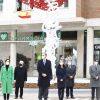 Le roi Felipe VI d'Espagne, la reine Letizia d'Espagne assiste à l'inauguration du monument en mémoire et en reconnaissance des agents de santé décédés dans l'exercice de leur profession lors de la pandémie COVID-19 sur la place Sagrados Corazones le 18 décembre 2020 à Madrid, Espagne.
