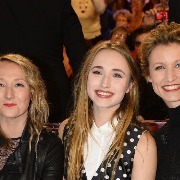 Audrey Lamy, Chloé Jouannet et sa mère Alexandra Lamy - Enregistrement de l'émission "Vivement Dimanche" à Paris le 11 Fevrier 2015. L'émission sera diffusée le 15 Fevrier. Invité principal Alexandra Lamy