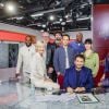 Exclusif - Abdelaali Elbadaoui, Catherine Ceylac, Olivier Baroux, Roman Frayssinet, Clement Viktorovitch, Mouloud Achour, Oxmo Puccino, Eva Bester, Pauline Claviere - Enregistrement de la dernière émission "Clique" de l'année, présentée par M.Achour © Jack Tribeca / Bestimage
