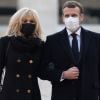 Brigitte et Emmanuel Macron. - Le président français Emmanuel Macron assiste à l'hommage national pour le résistant de la Seconde Guerre mondiale et "Compagnon de la Libération" Daniel Cordier à l'Hôtel des Invalides à Paris, le mois dernier. © Jacques Witt / Pool / Bestimage