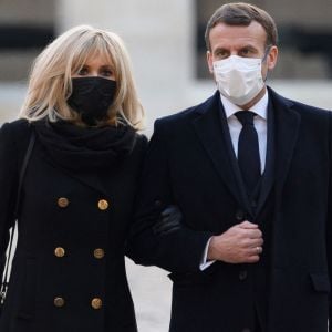 Brigitte et Emmanuel Macron. - Le président français Emmanuel Macron assiste à l'hommage national pour le résistant de la Seconde Guerre mondiale et "Compagnon de la Libération" Daniel Cordier à l'Hôtel des Invalides à Paris, le mois dernier. © Jacques Witt / Pool / Bestimage 