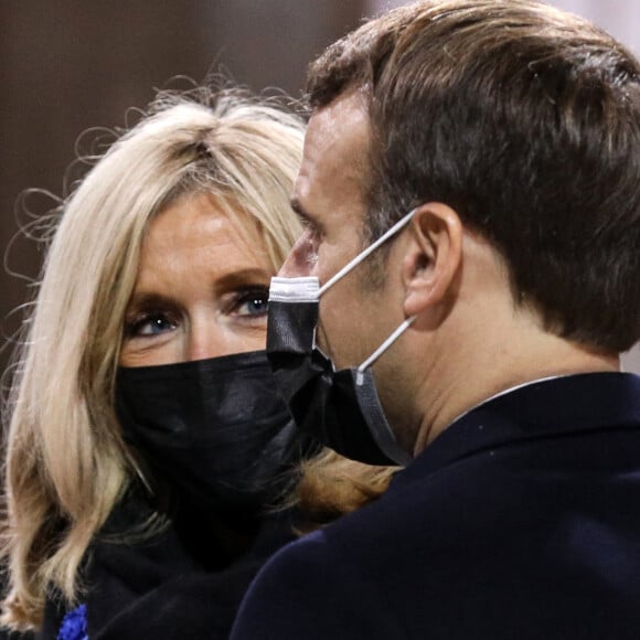 Le président de la République, Emmanuel Macron accompagné de la première dame Brigitte Macron préside la cérémonie de panthéonisation de Maurice Genevoix, le 11 novembre 2020, au Panthéon, Paris . © Stéphane Lemouton / Bestimage 