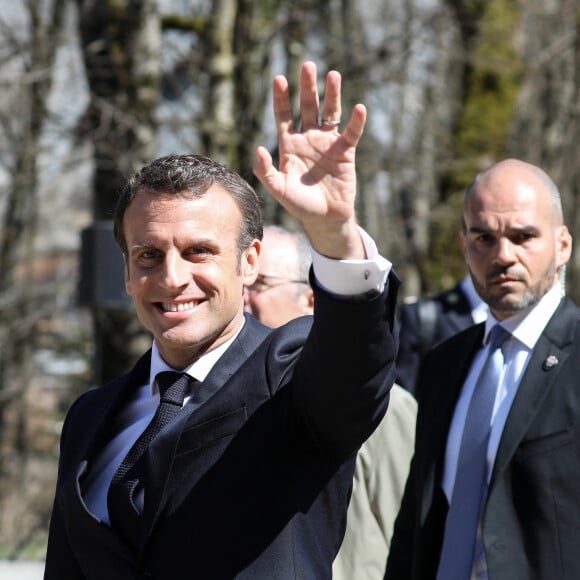 Exclusif - Le président de la république, Emmanuel Macron quitte la nécropole nationale de Morette, après la commémoration du 75ème anniversaire des combats du Plateau des Glières, Thônes, Savoie, France, le 31 mars 2019. © Stéphane Lemouton / Bestimage