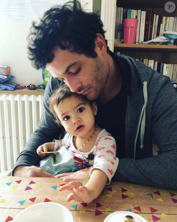 Benoit Michel présente sa fille Mila sur Instagram.