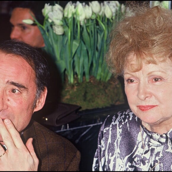 Claude Brasseur et sa mère en 1990.