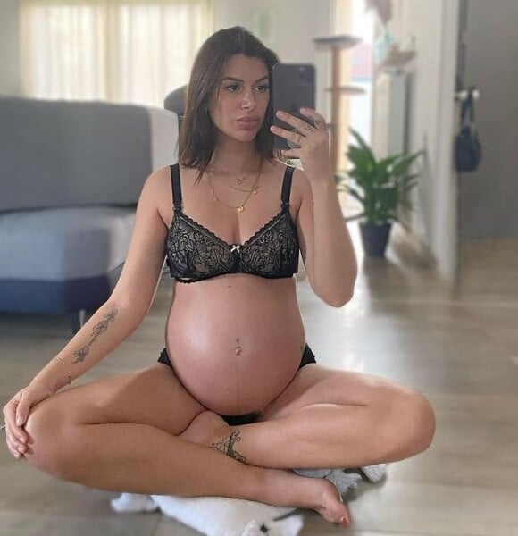 Maeva Martinez enceinte de son premer enfant