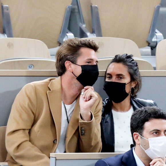 Alessandra Sublet et son compagnon Jordan Deguen en tribune lors de la finale homme des internationaux de France de Roland Garros à Paris le 11 octobre 2020. © Dominique Jacovides / Bestimage