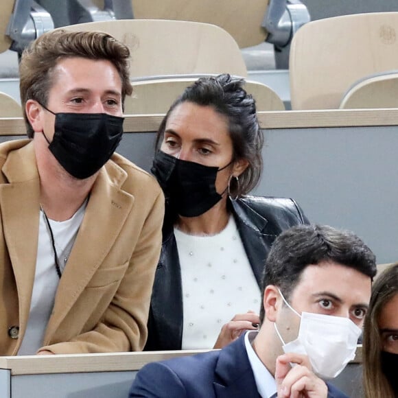 Alessandra Sublet et son compagnon Jordan Deguen en tribune lors de la finale homme des internationaux de France de Roland Garros à Paris le 11 octobre 2020. © Dominique Jacovides / Bestimage