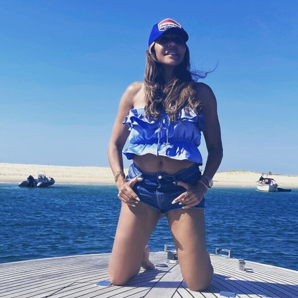 Cathy Guetta en vacances dans la région du Cap Ferret le 19 juillet 2020.