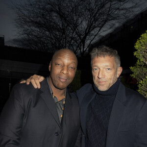 Le rappeur Oxmo Puccino (Abdoulaye Diarra) et Vincent Cassel lors de la remise de la médaille d'Officier des Arts et des Lettres au rappeur O.Puccino par l'acteur, réalisateur et producteur V.Cassel à l'hôtel du Collectionneur à Paris, France, le 2 mars 2020. © Jack