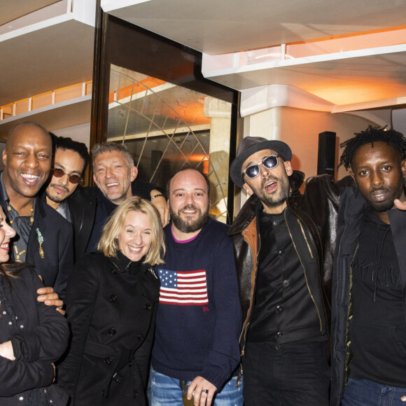 Toumani Sangaré, Nicole Schluss, le rappeur Oxmo Puccino (Abdoulaye Diarra), Kim Chapiron, Vincent Cassel, Ludivine Sagnier, Alban Ivanov, JR (Artiste), Ladj Ly lors de la remise de la médaille d'Officier des Arts et des Lettres au rappeur O.Puccino par l'acteur, réalisateur et producteur V.Cassel à l'hôtel du Collectionneur à Paris, France, le 2 mars 2020. © Jack Tribeca/Bestimage 