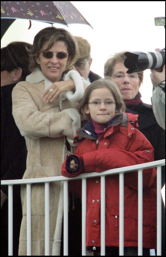 Corinne Touzet et sa fille - 84e prix d'Amérique Marionnaud à L'Hippodrome de Vincennes.