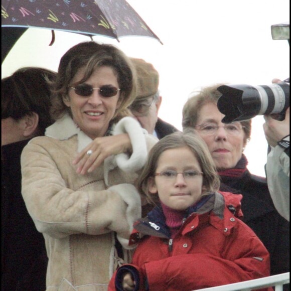 Corinne Touzet et sa fille - 84e prix d'Amérique Marionnaud à L'Hippodrome de Vincennes.