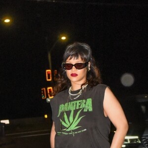 Exclusif - Rihanna a privatisé le restaurant Giorgio Baldi pour un dîner en tête-à-tête avec son coiffeur Yusef à Santa Monica le 19 novembre 2020.