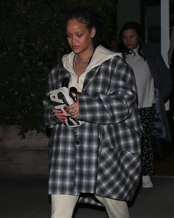 Rihanna à la sortie du restaurant Georgio Baldi à Santa Monica le 13 novembre 2020.