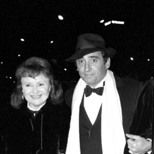 Archives - Odette Joyeux, son fils Claude Brasseur et son epouse Michele Combon. Ceremonie des Cesar en 1980