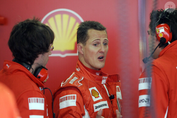 Michael Schumacher essaie la nouvelle Ferrari à Barcelone.