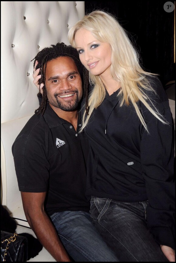 Adriana et Christian Karembeu se sont mariés en décembre 1998. 13 ans d'amour en images...