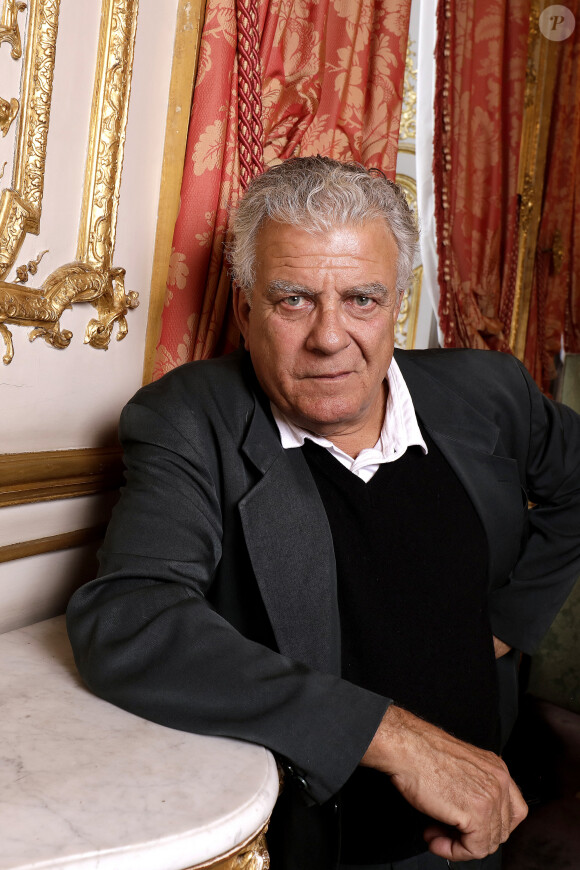 Rétro - Accusé d'inceste, le politologue Olivier Duhamel démissionne de ses fonctions - Portrait de de Olivier Duhamel